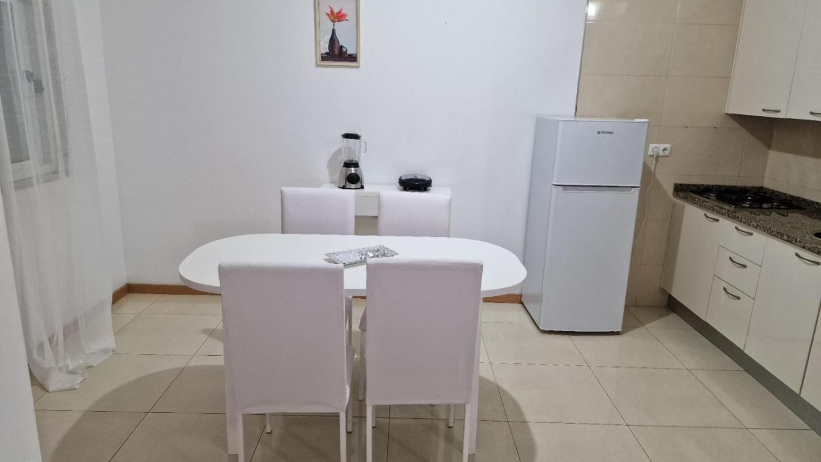 Casa De Ferias Com 2 Quartos Ou Aluguer Diaria Praia Exterior foto